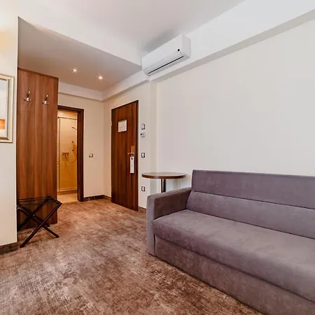 Radsor Hotel 4*