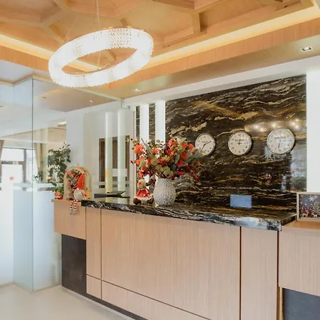 Radsor Hotel 4*
